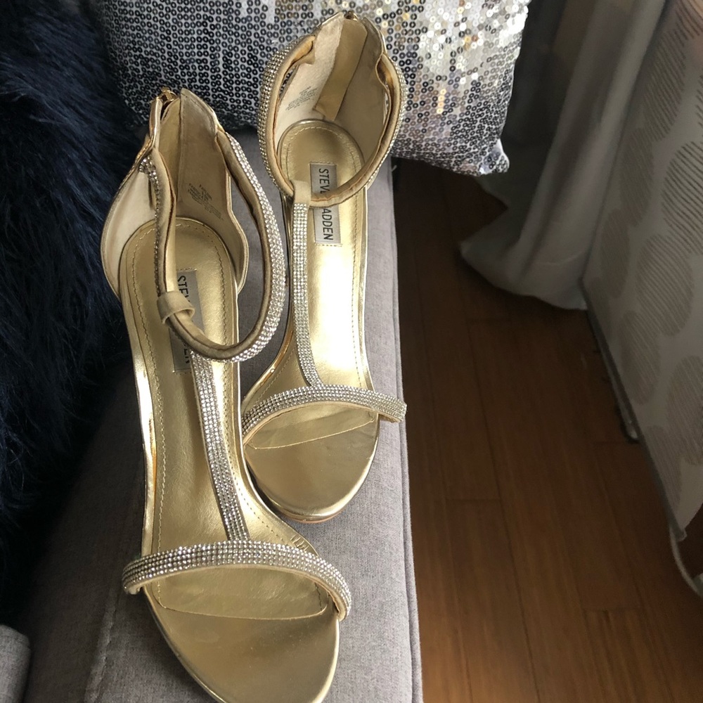 Steve Madden Sparkly Gold Metallic Heels